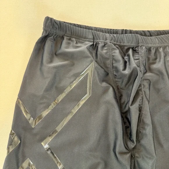 NWOT 2XU Men's XL Core Compression Long Tights Pants Black Lightweight Training